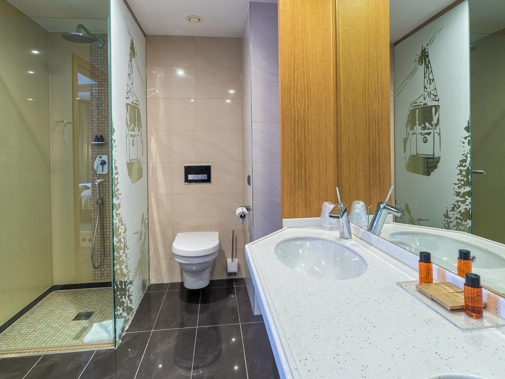 Standard Double or Twin Room Balcony